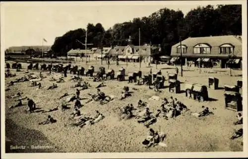 Ak Sassnitz auf Rügen, Badestrand, Strandkörbe
