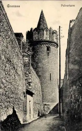 Ak Gransee in der Mark, Pulverturm, mittelalterlicher Turm, steinerne Mauer