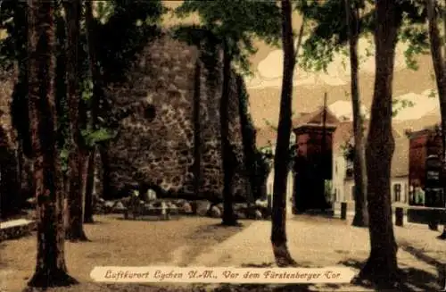 Ak Lychen in der Uckermark, Luftkurort  Fürstenberger Tor, Bäume,  Mauern