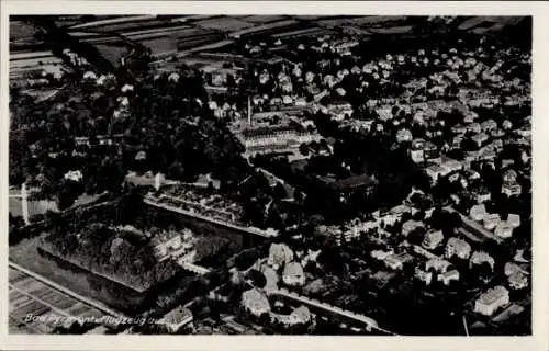 Ak Bad Pyrmont in Niedersachsen, Luftaufnahme von  Wohngebiete, ländliche Umgebung