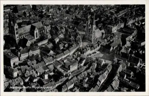 Ak Halberstadt am Harz, Luftaufnahme, Stadtansicht,  Gebäude