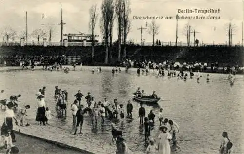 Ak Berlin Tempelhof, Planschwiese am Hohenzollern-Corso