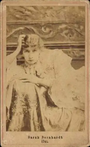 CdV Schauspielerin Sarah Bernhardt, Porträt