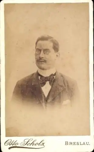 CdV Portrait eines Mannes, Zwicker, Fliege, C. Adam, 1894