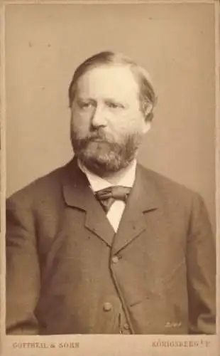 CdV Portrait, Mann im Anzug