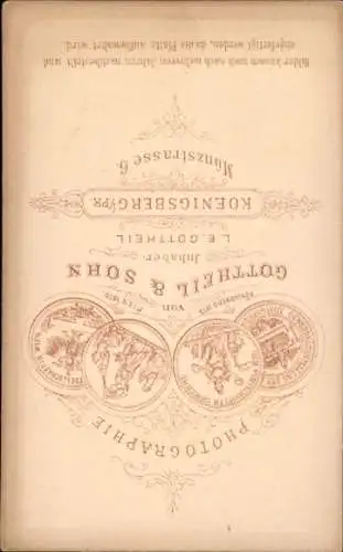 CdV Portrait einer Frau, Halskette