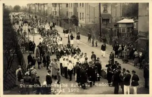 Foto Ak Bösdorf, Turnhallen-Weihe des ATV Bösdorf, 5. Mai 1932, Festzug
