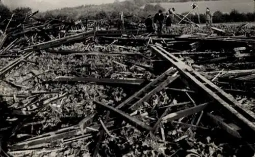 Foto Ak Langenberg Velbert im Rheinland, Sender Langenberg, Trümmer nach dem Wirbelsturm 1935