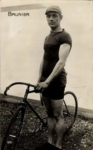 CPA Jean Brunier, cycliste français, Portrait