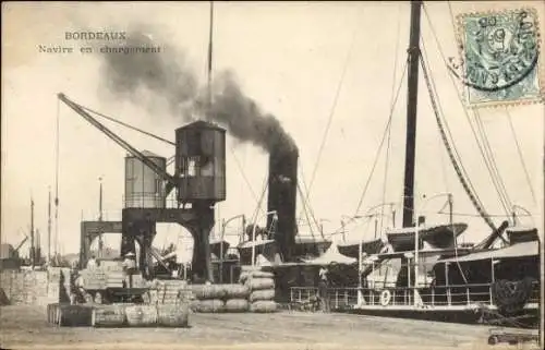 Ak Bordeaux Gironde,  Schiffe im Hafen, Kräne, Rauch, Warenumschlag