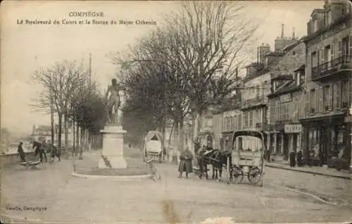 Ak Compiègne Oise, Boulevard, Statue von Major Othenin, Alte Gebäude, Pferdewagen, Bäume