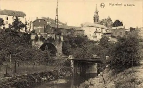 Ak Rochefort sur Loire Maine et Loire, Stadtansicht mit Brücke, Häusern, grüner Landschaft, Kirch