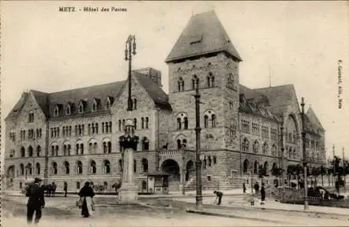 Ak Metz Moselle, Hôtel des Postes,  Architektur, Menschen auf der Straße