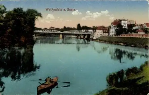 Ak Weißenfels an der Saale, Brücke, Saale, Stadtansicht, Wasser, Bootsfahrer