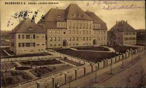 Ak Naumburg an der Saale, Naumburg a. S., Königliches Lehrer-Seminar, alte Jugendstilelemente.
