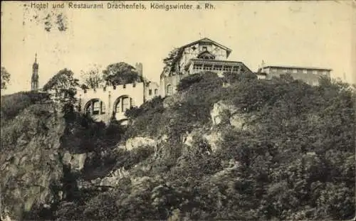 Ak Königswinter am Rhein, Hotel und Restaurant Drachenfels, auf Felsen,  Architektur
