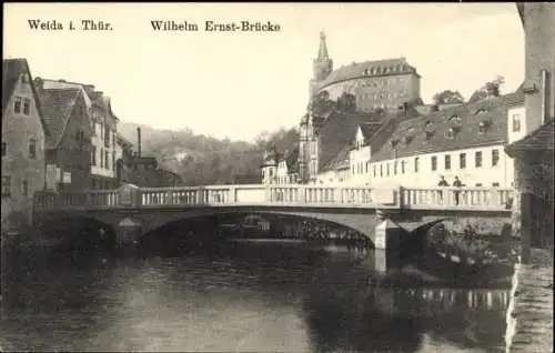 Ak Weida in Thüringen, Wilhelm Ernst-Brücke, Fluss,  Gebäude, Brücke
