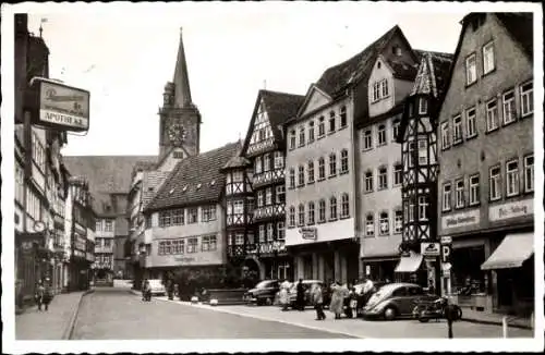 Ak Wertheim am Main, Historische Gebäude, Marktplatz, Uhrturm, Straßenszene, Autos
