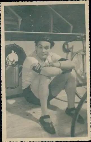 Foto Radrennfahrer Ludwig Hörmann, Portrait, Sport Bild Gebr. Wolf, Berlin