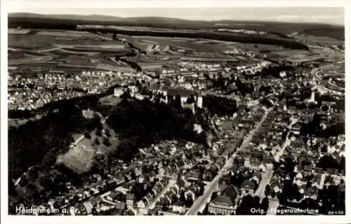 Ak Heidenheim an der Brenz Württemberg, Luftaufnahme, Schlossruine, Häuserreihe, landwirtschaftli