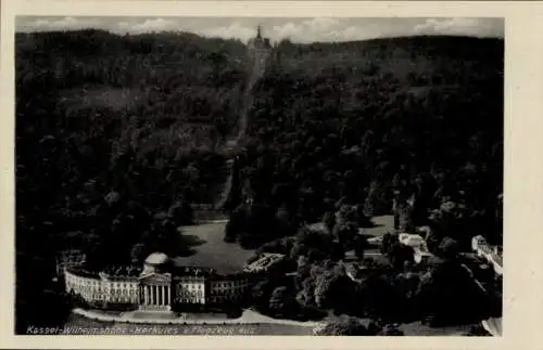 Ak Bad Wilhelmshöhe Kassel in Hessen, Luftaufnahme von Schloss Wilhelmshöhe, Parkanlage, Herkules