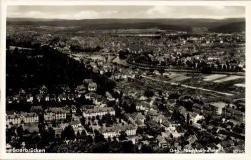 Ak Saarbrücken im Saarland, Fliegeraufnahme
