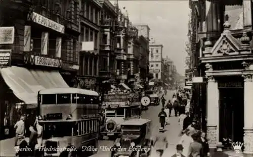 Ak Berlin Mitte, Friedrichstraße, Nähe Unter den Linden, Doppelstockbus