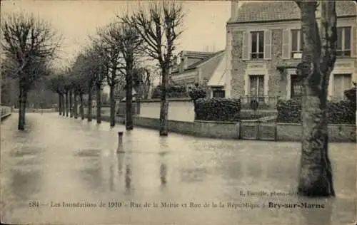 Ak Bry sur Marne Val de Marne, Inondations 1910, Rue de la Mairie, Rue de la Republique