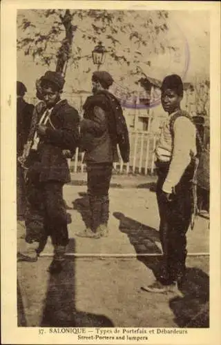 Ak Salonique Saloniki Thessaloniki Griechenland, Träger und Hafenarbeiter