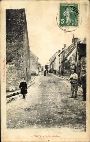Ak Autruy Loiret, Straße mit Häusern, Kinder, Soldaten,  Atmosphäre, Schwarz-Weiß-Foto