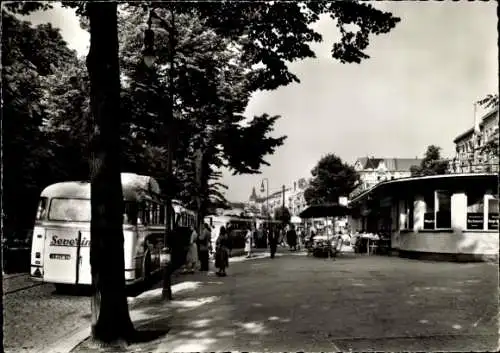 Ak Berlin Charlottenburg, Stuttgarter Platz, Bus an der Haltestelle