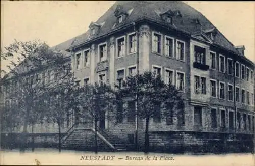 Ak Neustadt an der Weinstraße, Bureau de la Place