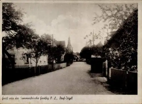 Ak Gaußig in der Oberlausitz, Straßenpartie