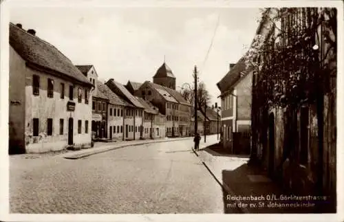Ak Reichenbach in der Oberlausitz, Görlitzer Straße, ev. St. Johanneskirche,  Architektur, leerer