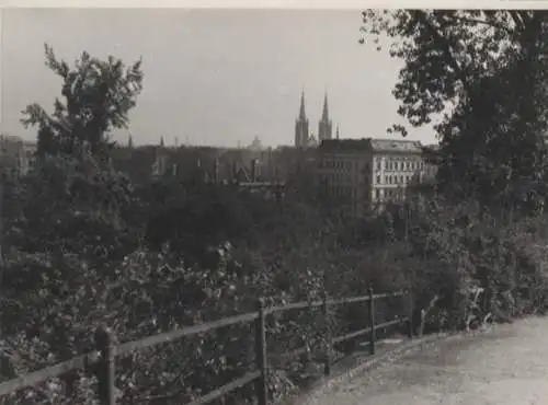 Original Foto Berlin Kreuzberg, Viktoriapark, Blick vom Kreuzberg, um 1945, ca. 13x17 cm
