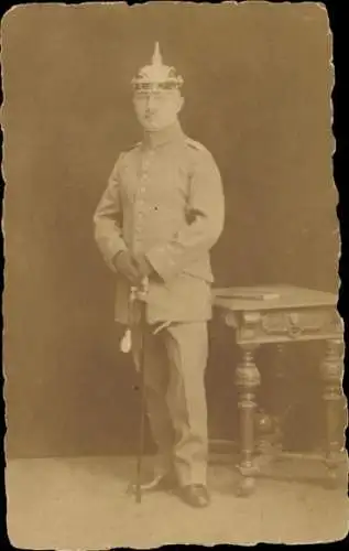 Foto Ak Toruń Thorn Westpreußen, Deutscher Soldat in Uniform