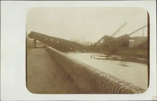 Foto Ak Donai, Zerstörte Brücke, Kriegszerstörungen