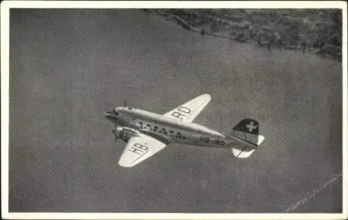 Ak Zürich Stadt Schweiz, Flugzeug der Swissair über dem Zürichsee