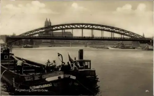 Ak Magdeburg, Dom, Ebertbrücke, Lastschiff, Dampfboot