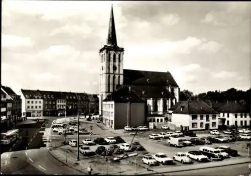 Ak Viersen in Nordrhein Westfalen, Alter Markt, Kirche, viele Autos, historisches Gebäude, Wol...