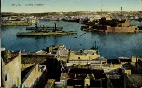 Ak Valletta Malta, Grand Harbor, Hafenpartie, Britische Kriegsschiffe