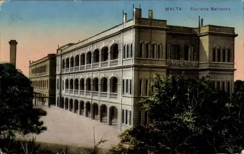 Ak Floriana Malta, Floriana Barracks, historische Architektur, maltesische Landschaft, Palmen