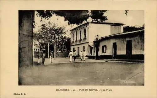 Ak Porto Novo Benin, Schwarzweißfoto, Gebäude, Bäume, Personen, Straße, Edition B. R.