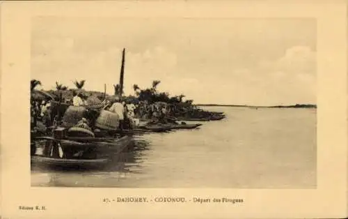 Ak Cotonou Dahomey Benin, Schwimmende Boote, Menschen am Wasser, tropische Pflanzen