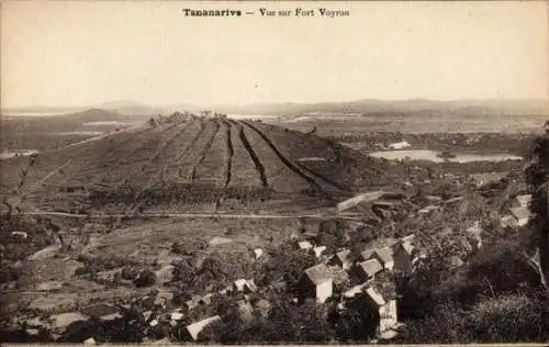 Ak Antananarivo Tananarive Madagaskar, Panorama, Fort Voyron, ländliche Umgebung
