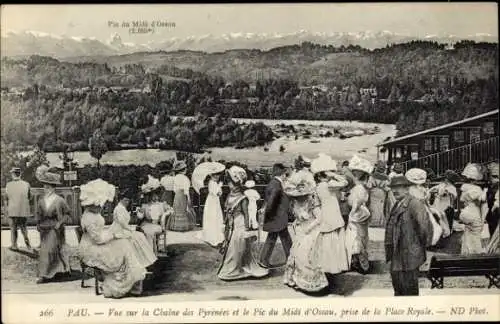 Ak Pau Pyrénées-Atlantiques, Panoramablick, Pyrenäen, Pic du Midi d'Ossau, elegante Herren und...