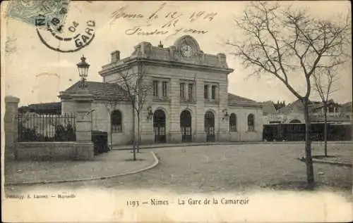 Ak Nîmes Gard, Bahnhof La Gare de la Camargue, historische Architektur, klare Ansicht, Bäume, ...