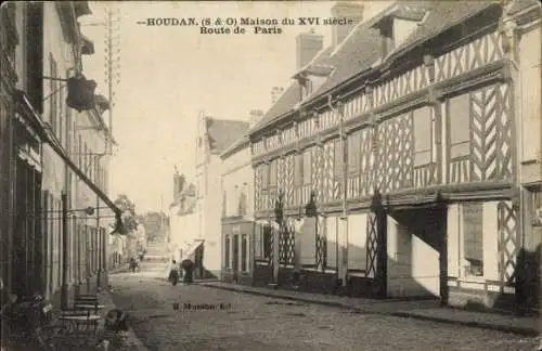 Ak Houdan Yvelines, --HOUDAN, Maison du XVI siècle, Route de Paris, B Musson, Ed