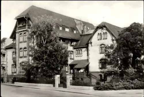 Ak Potsdam, Luisenhausstiftung, Architektur, Bäume, Straße