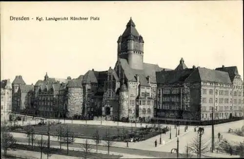 Ak Dresden Altstadt, Kgl. Landgericht Münchner Platz, imposantes Gebäude,  Architektur